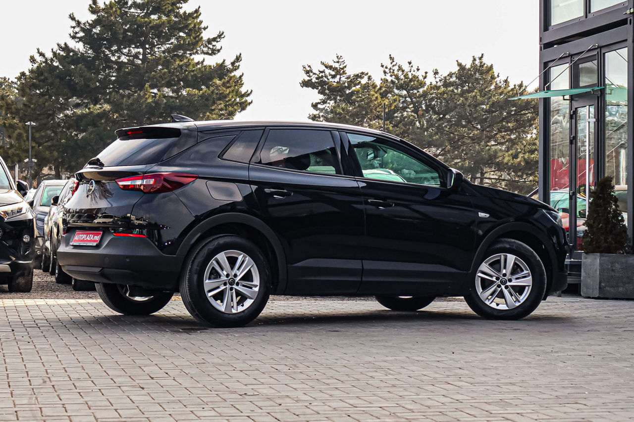 Opel Grandland X фото 1