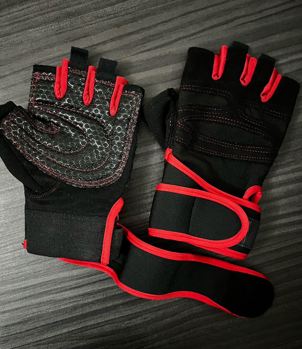 Спортивные перчатки для фитнеса, заказала с Sports Direct