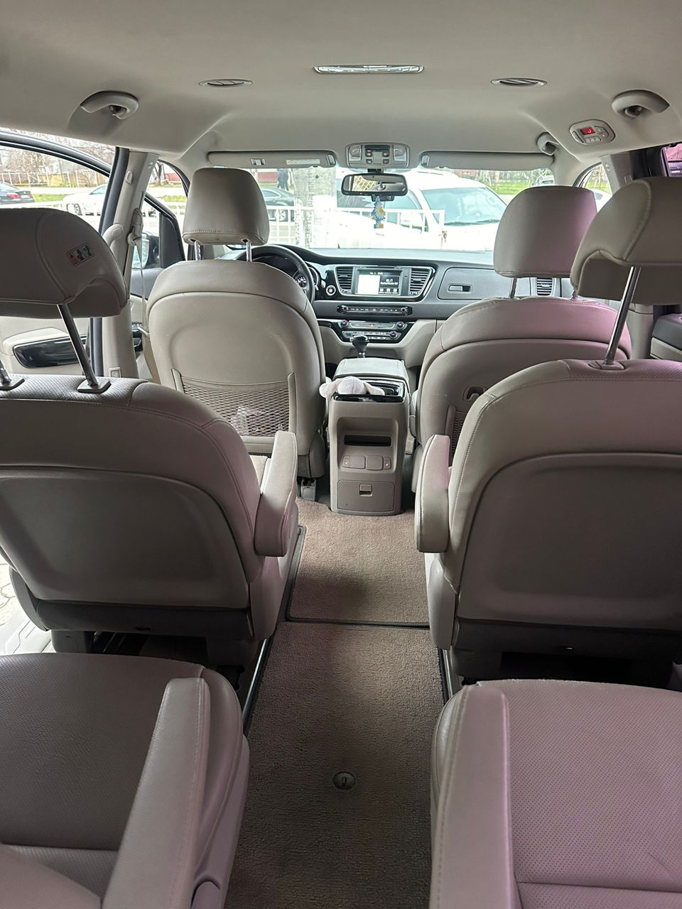 KIA Carnival фото 4