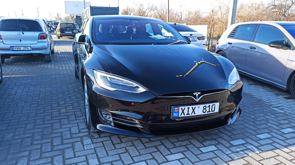 Tesla Model S foto 8