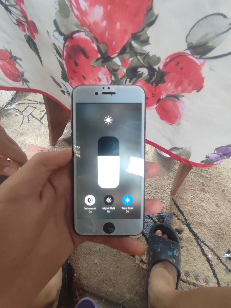 Vind IPhone 8  foto 4