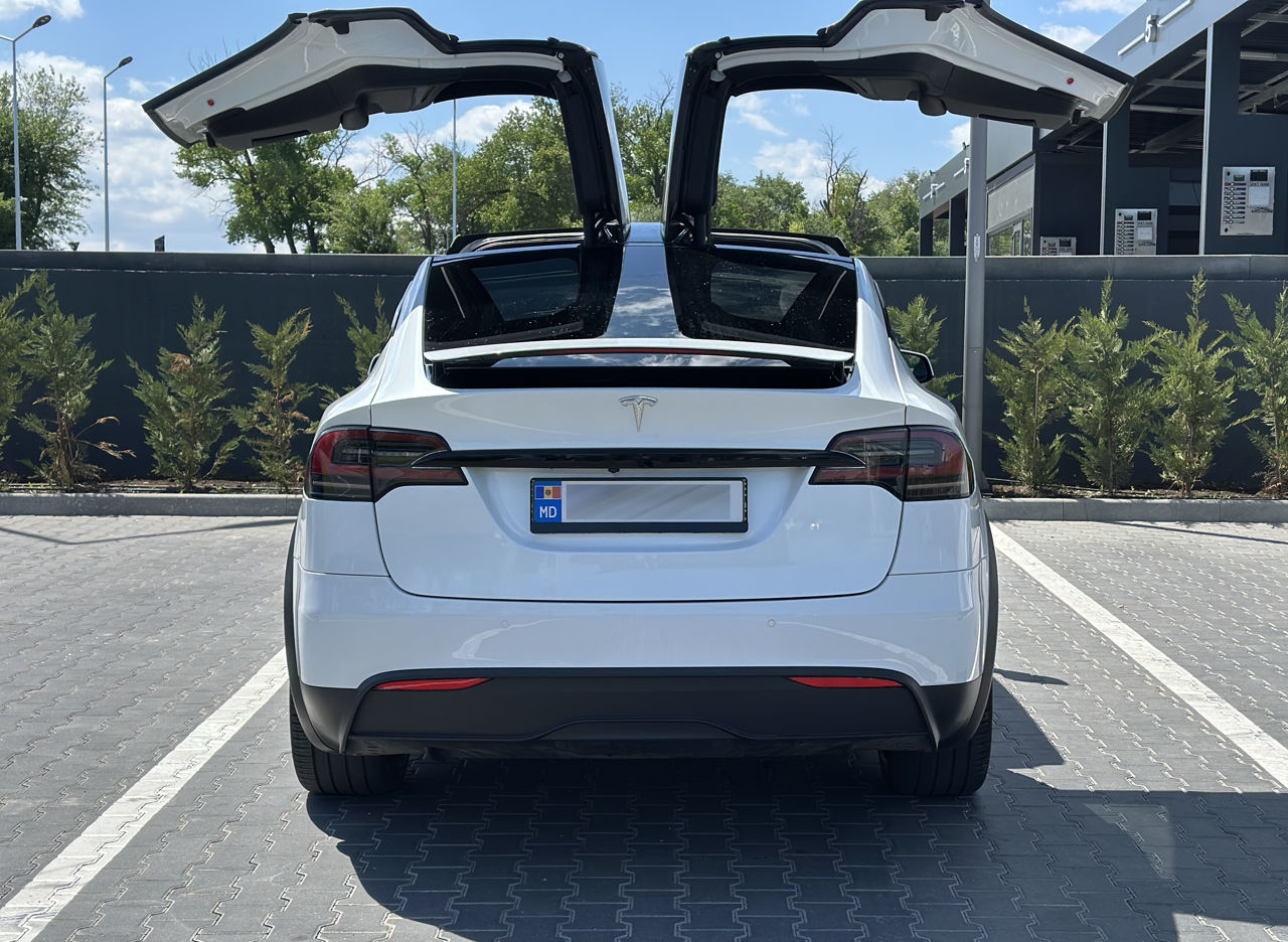 Tesla Model X foto 3
