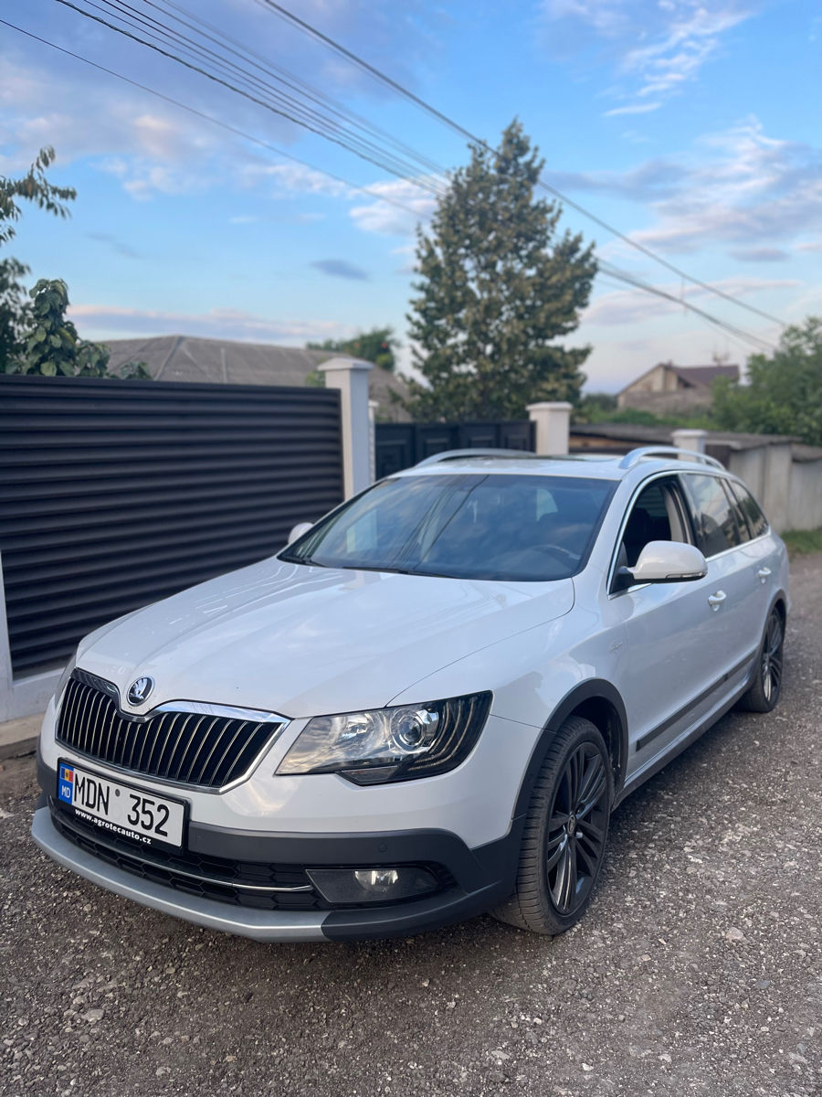 Skoda Superb foto 0