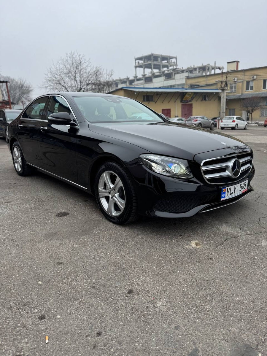 Mercedes E-Class фото 1