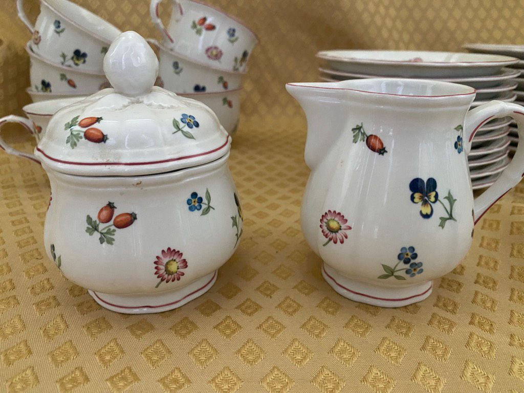 Набор посуды, сервиз Villeroy & Boch. Set de vesela.
