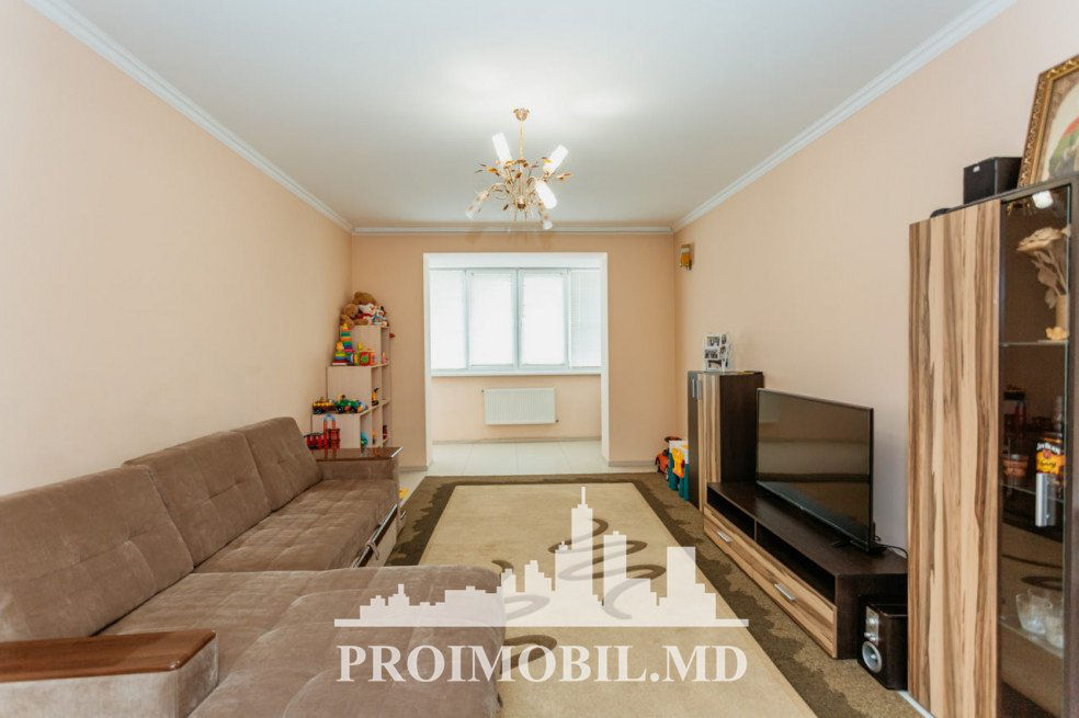 Apartament cu 2 camere, 90 m², Botanica, Chișinău foto 3