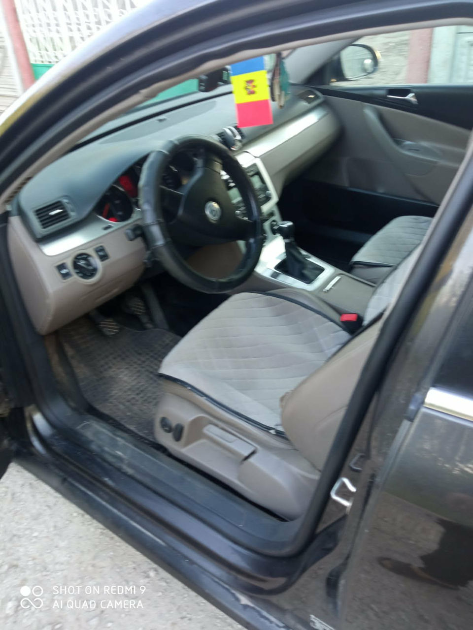 Volkswagen Passat 2005 г. с пробегом 210893 км, Дизель, 6000