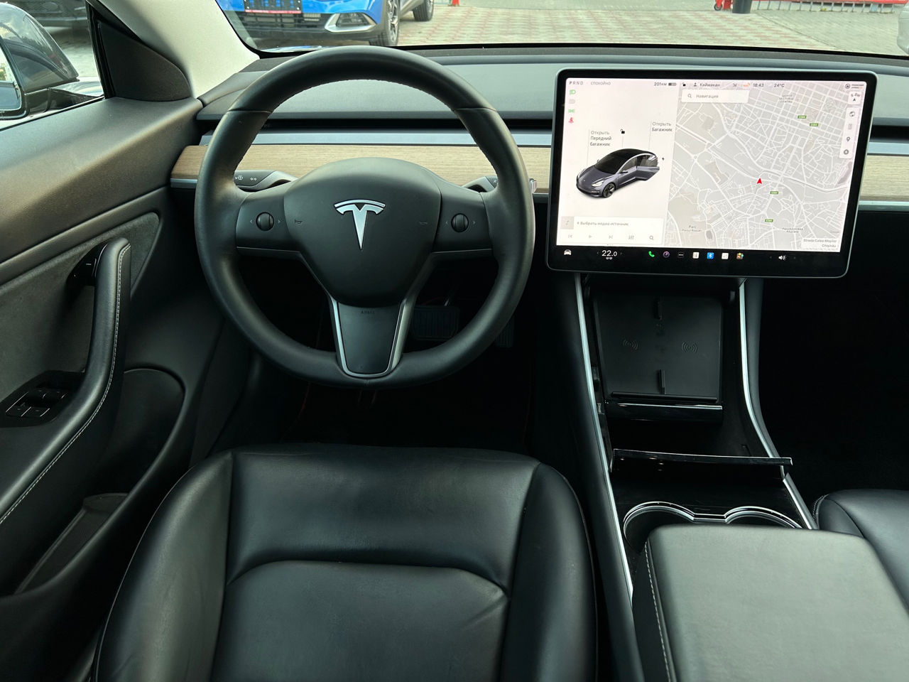 Tesla Model 3 foto 7