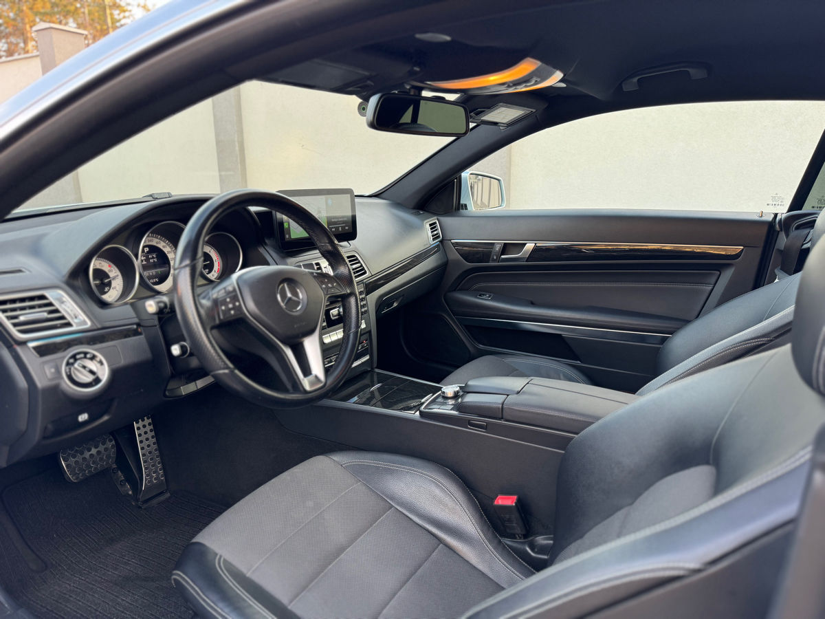 Mercedes E-Class Coupe фото 6