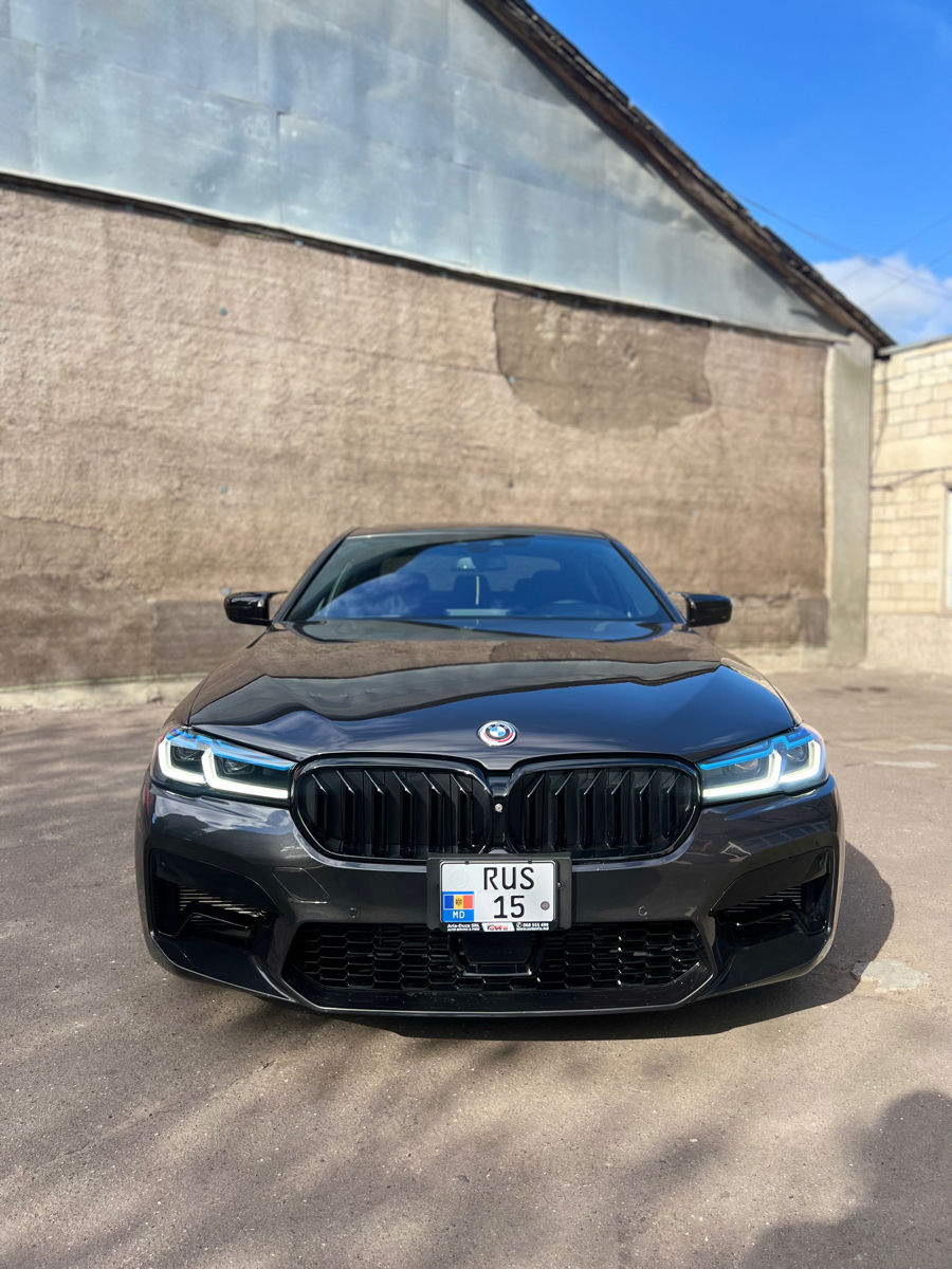 BMW 5 Series foto 2