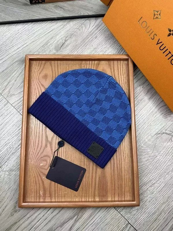 Caciula Louis Vuitton foto 5