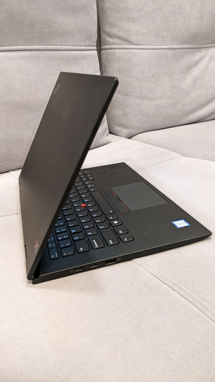 Lenovo ThinkPad X1 Yoga (3rd Gen) foto 3