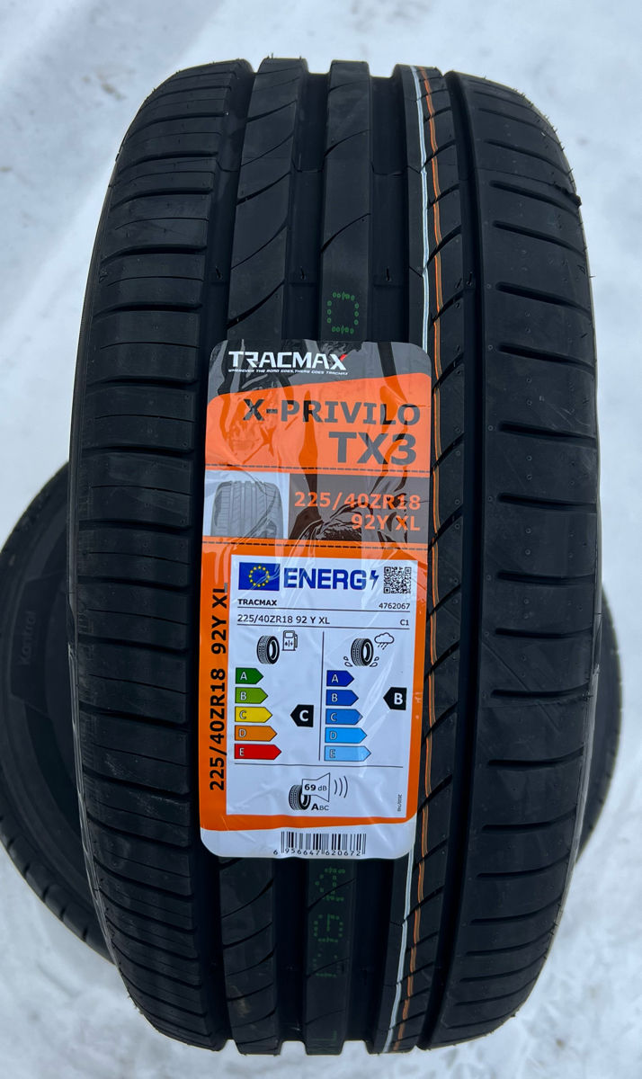 225/40 R18 Tracmax Xprivilo TX3/ Доставка, livrare toata Moldova foto 0