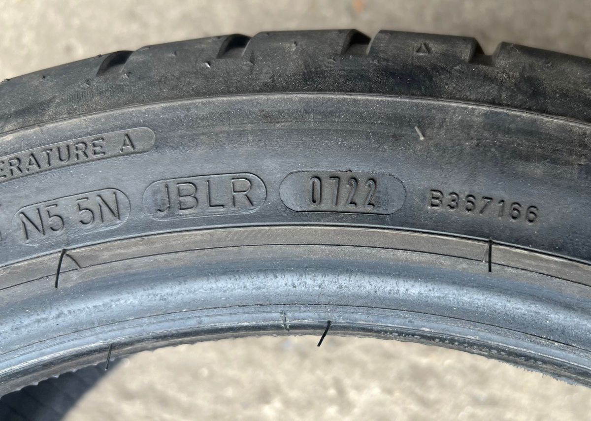 Продам 1 б.у шину 225/40 R18 Dunlop Sportmaxx RT фото 11