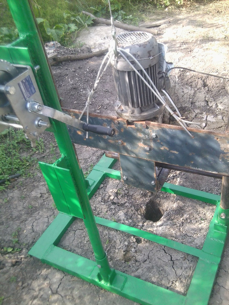 мгбу малогабаритная буровая установка на воду для бурения скважын