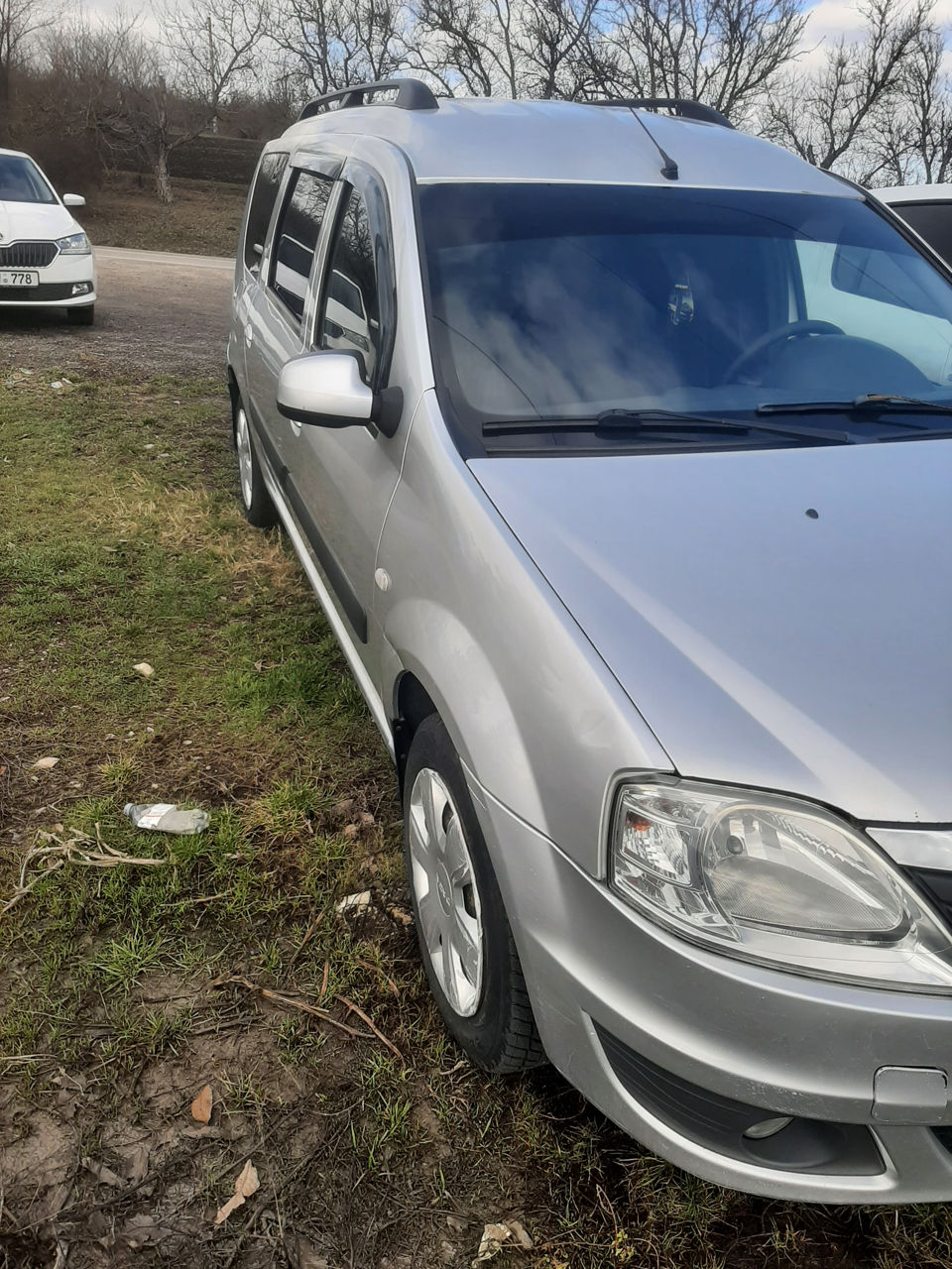 Dacia Logan foto 1