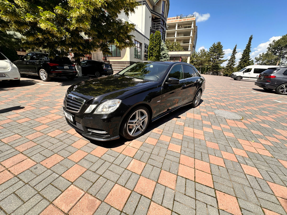 Mercedes E-Class фото 0
