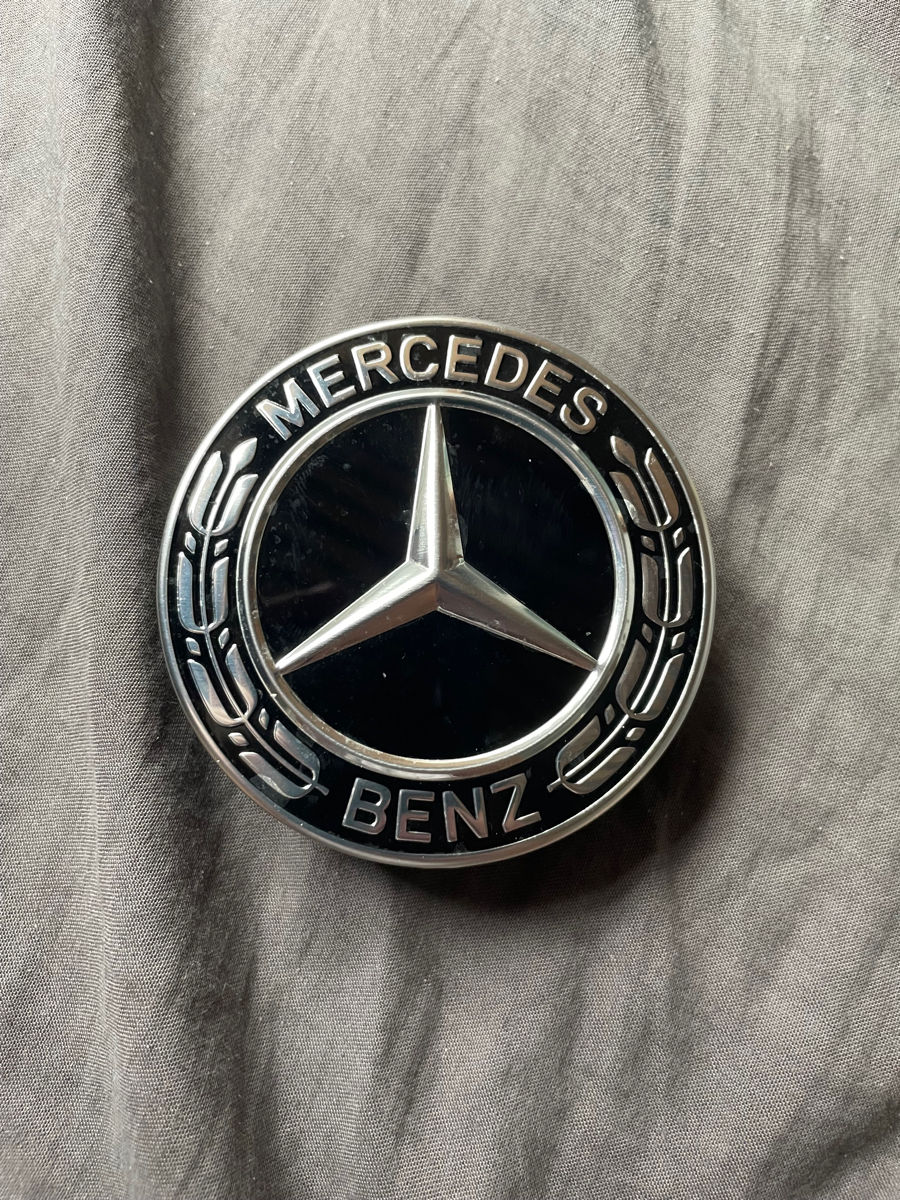 Продам колпачки на Mercedes-Benz