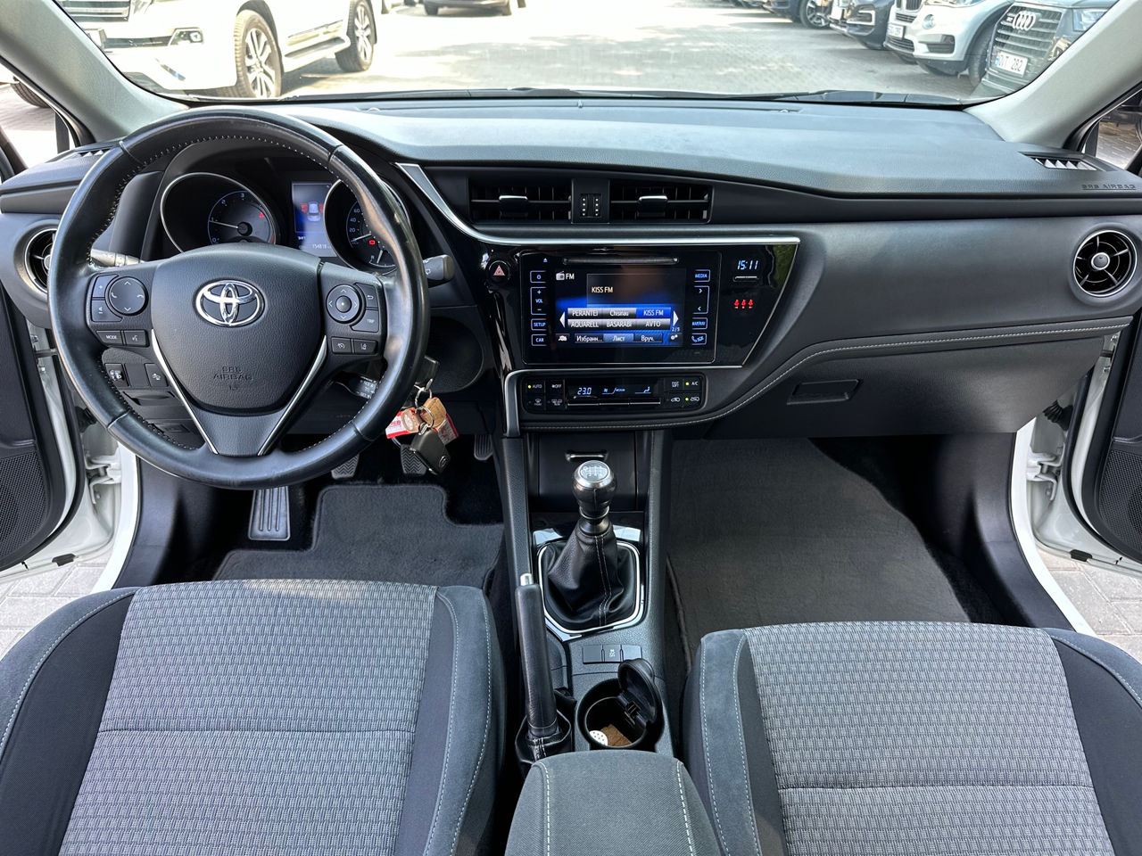 Toyota Auris foto 14