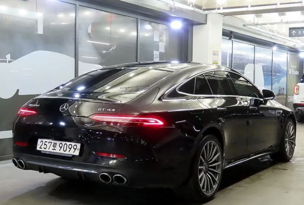Mercedes AMG фото 2