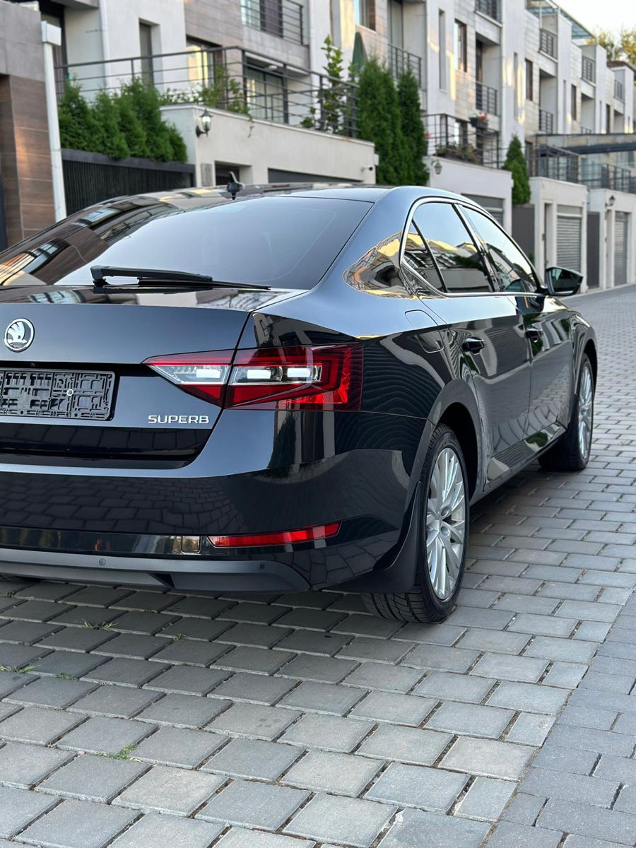 Skoda Superb foto 9