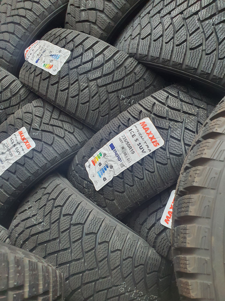 215 60 R17 Maxxis Model 2022