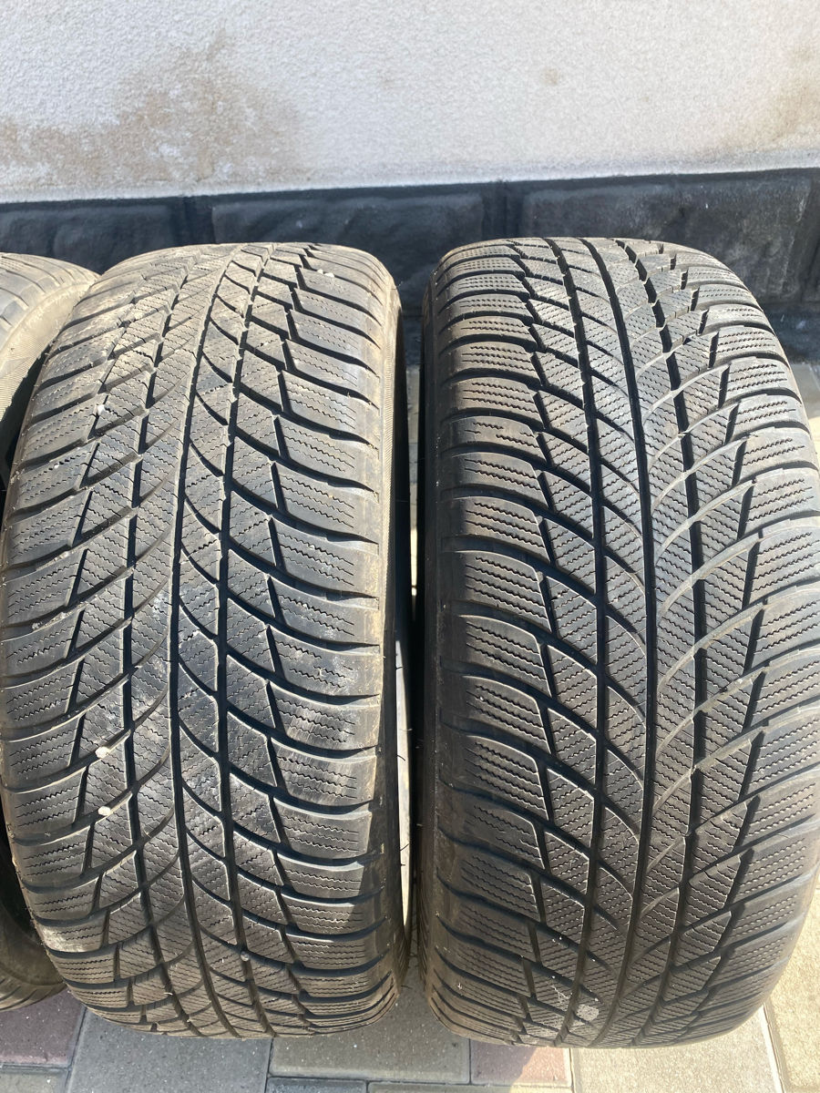 Bridgestone 225/50 R18 iarna 4 anvelope