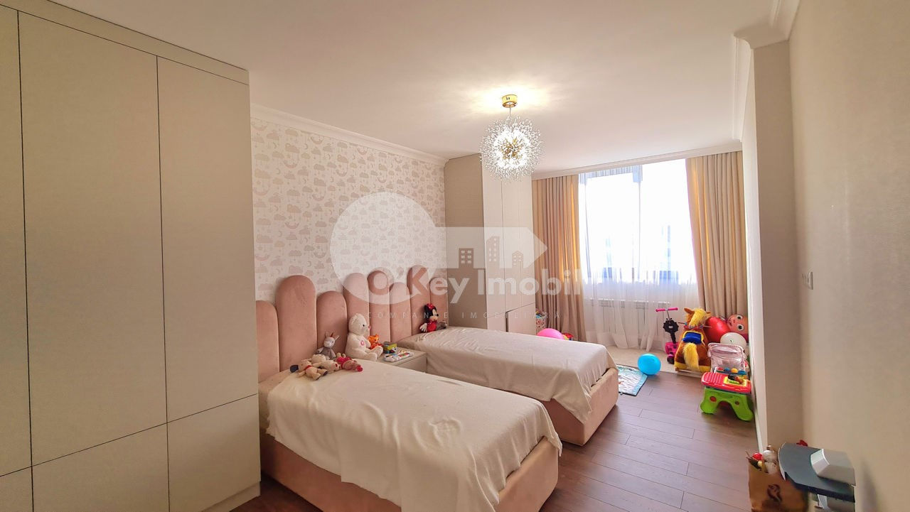 Apartament cu 2 camere, 124 m², Centru, Chișinău foto 2