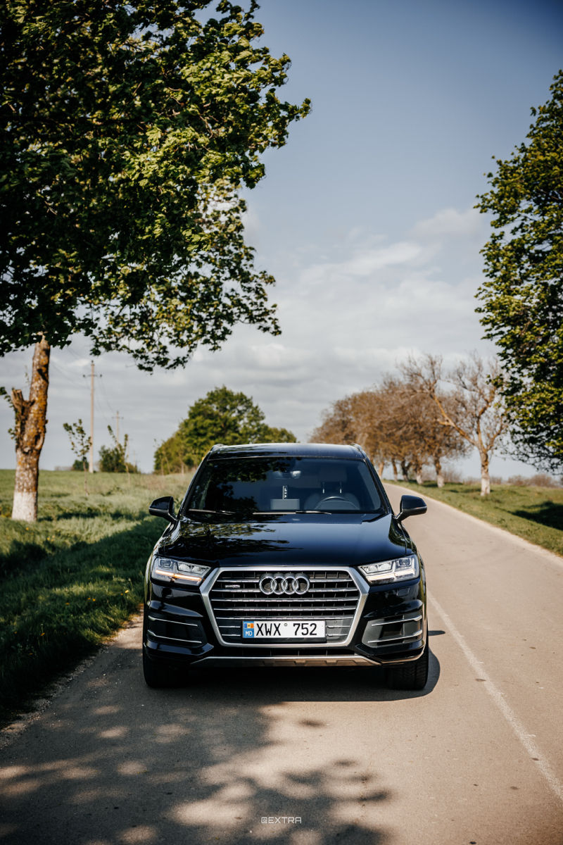 Audi Q7 foto 1