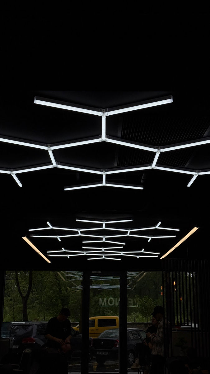 Hexagon led lights / / Lumină modularăFour Lumens foto 1