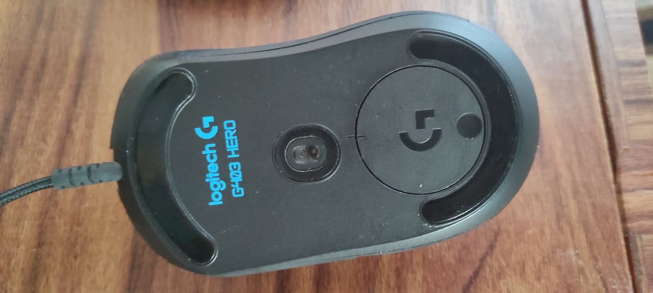 Logitech 403 hero