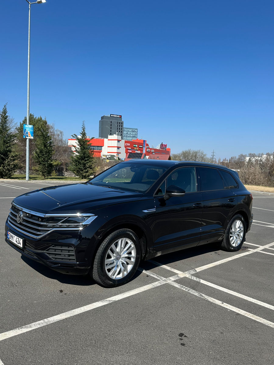 Volkswagen Touareg foto 0