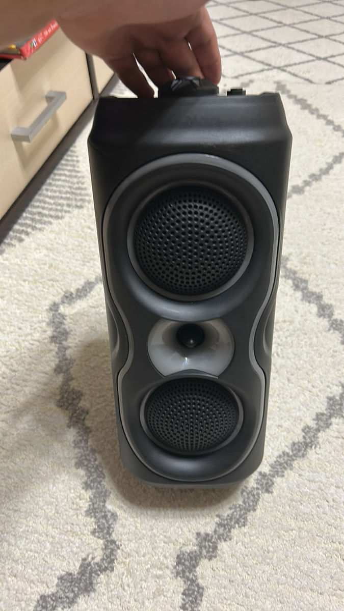 Boxă