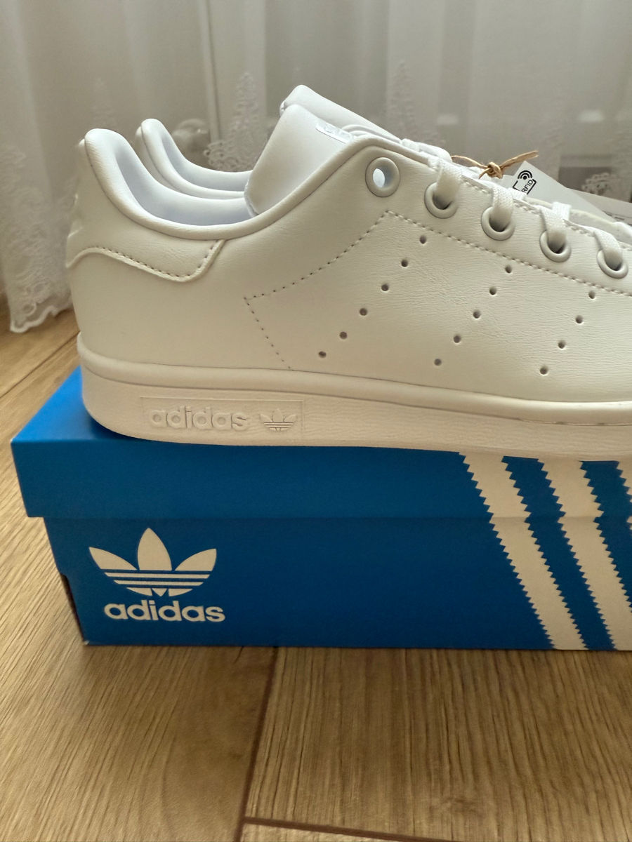 Ghete Adidas foto 2