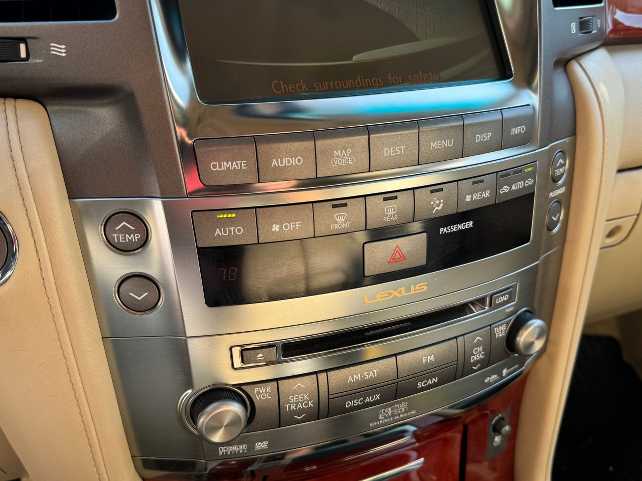Lexus LX Series foto 12