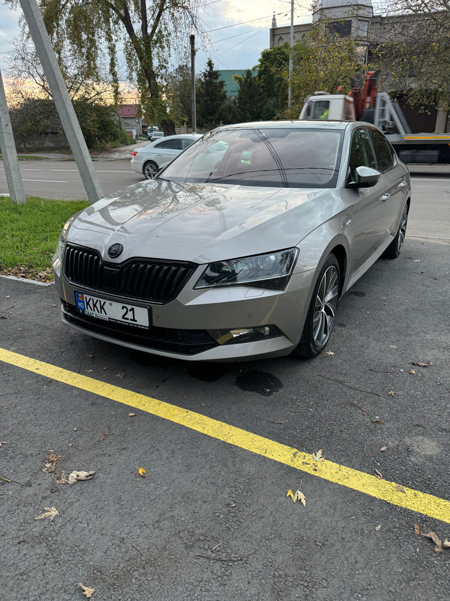 Skoda Superb foto 0