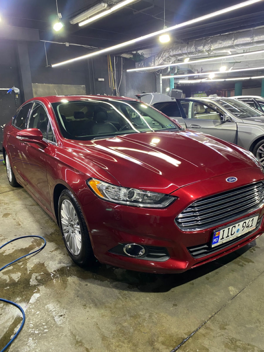 Ford Fusion foto 4