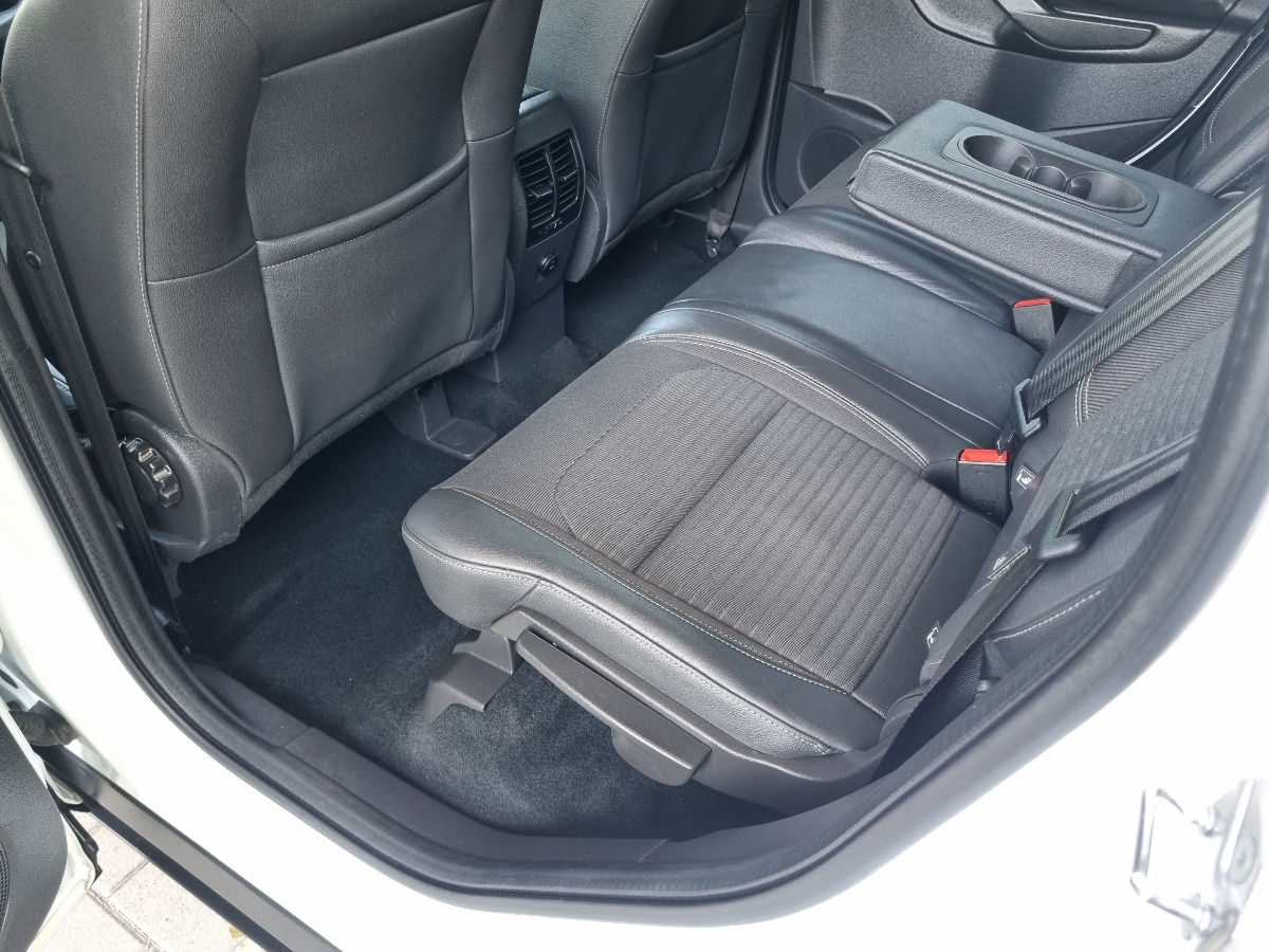 Ford Kuga 2019 photo 17