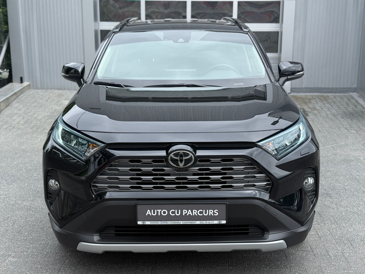 Toyota Rav 4 фото 1