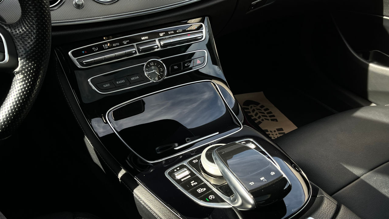 Mercedes E-Class foto 15