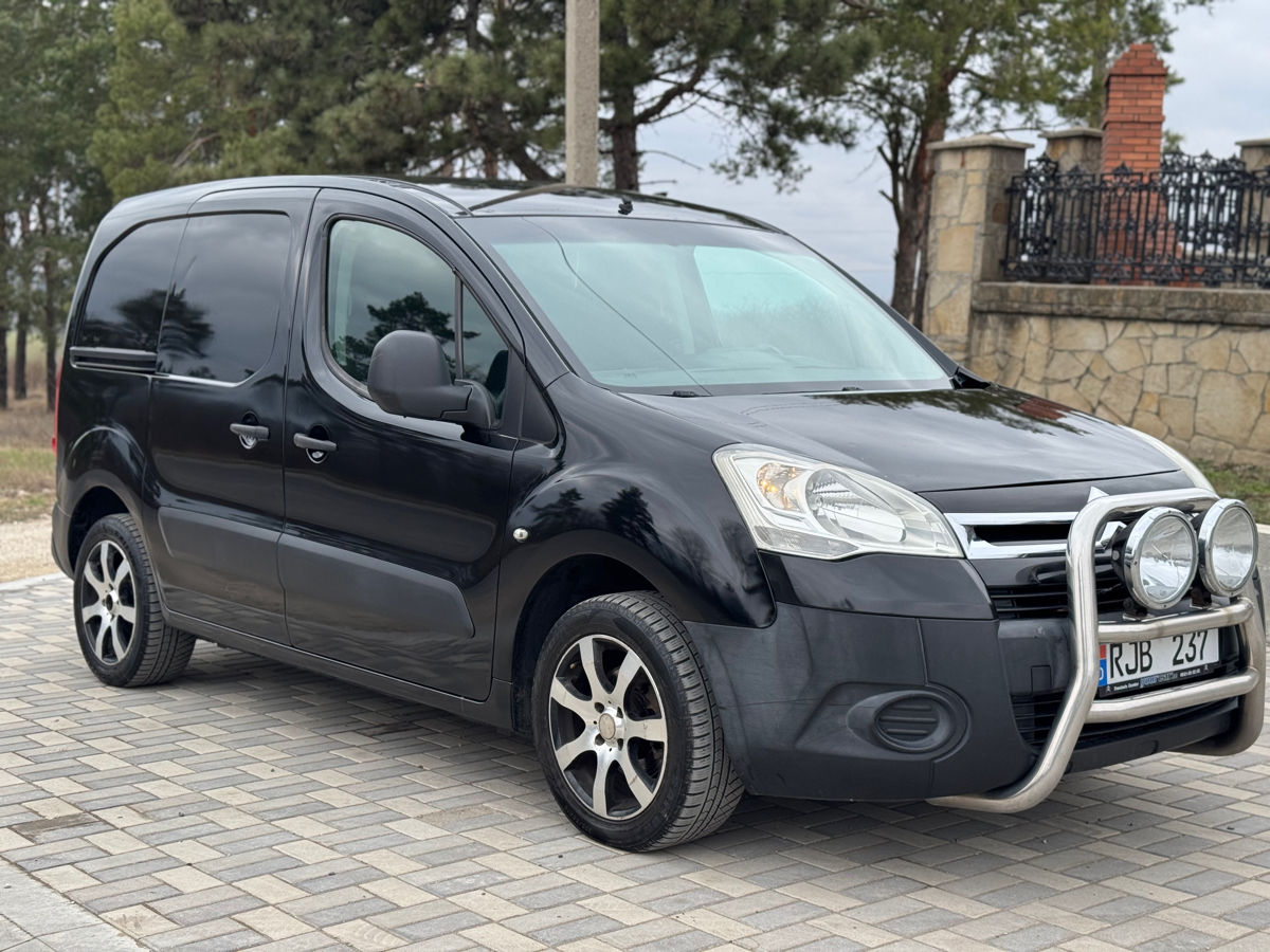 Citroen Berlingo an. 2011 cu rulaj 300 km, Diesel, 4500 €