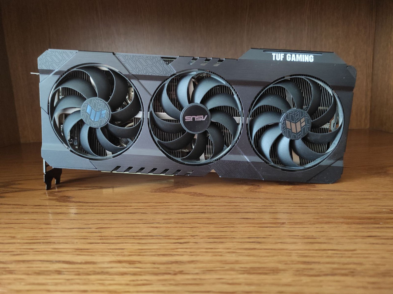 ASUS TUF GeForce RTX 3060 Ti OC 8G foto 0