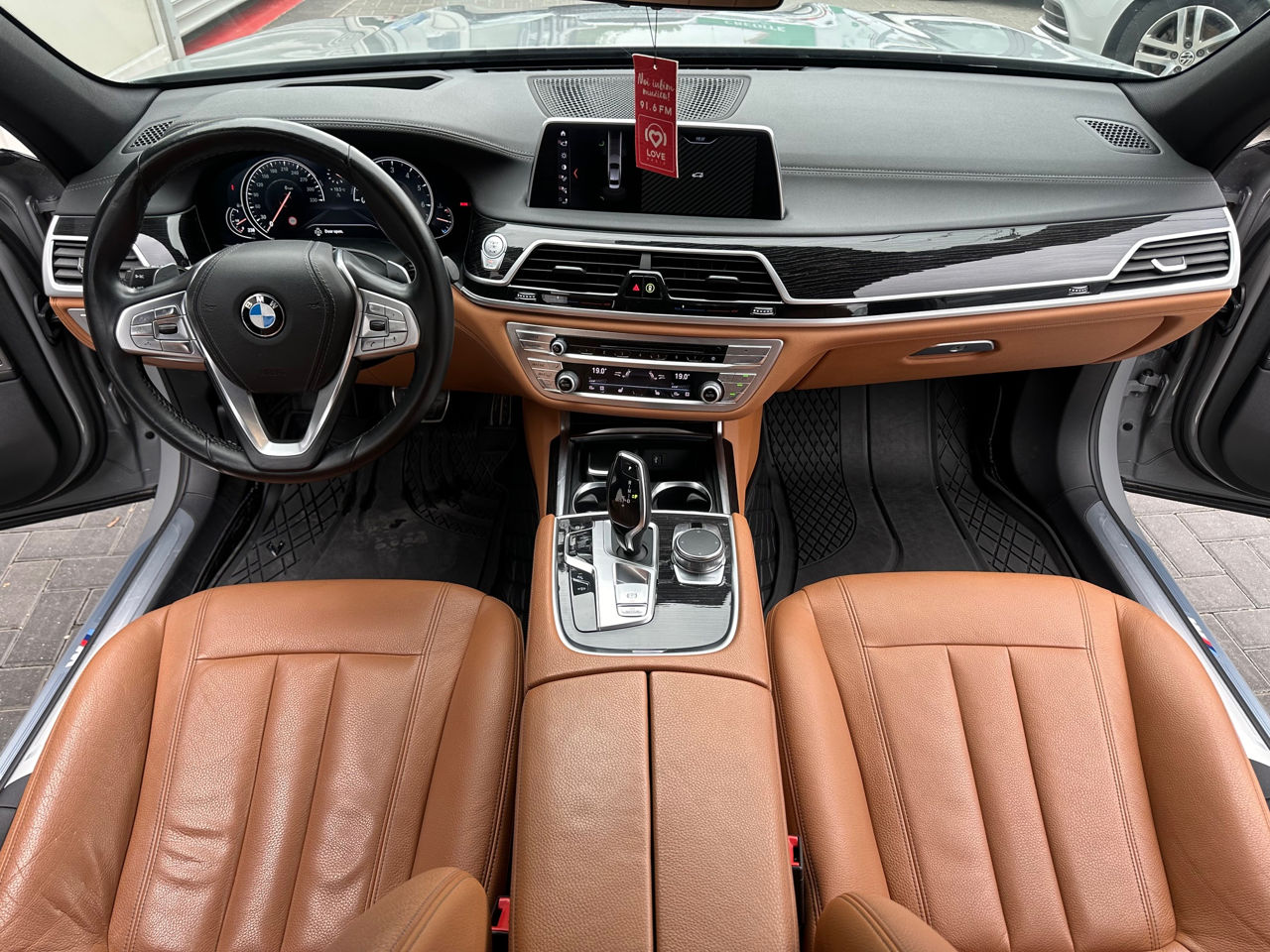 BMW 7 Series foto 7