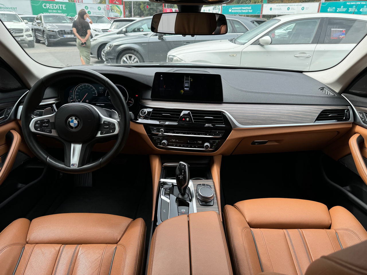 BMW 5 Series foto 10