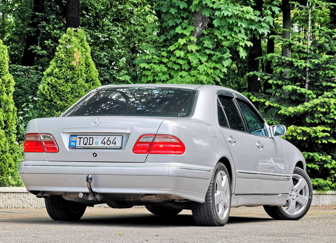 Mercedes E Class foto 4