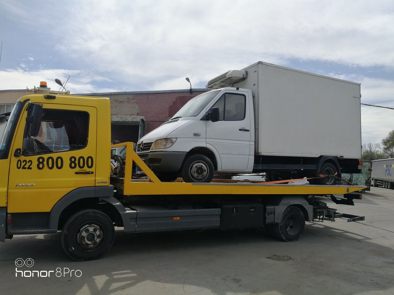 Evacuator  Chisinau  24din 24  România  Moldova foto 4