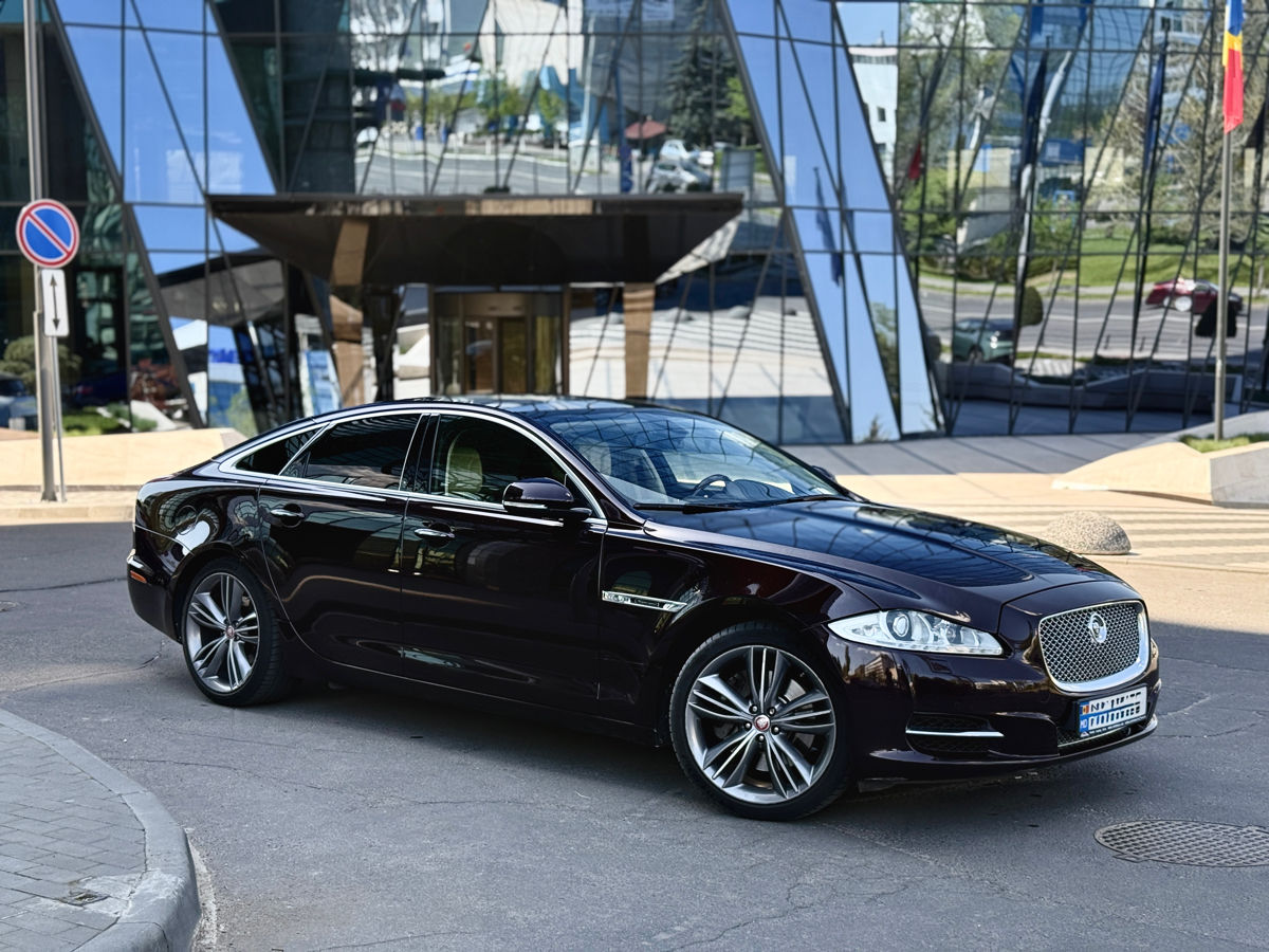 Jaguar XJ фото 3