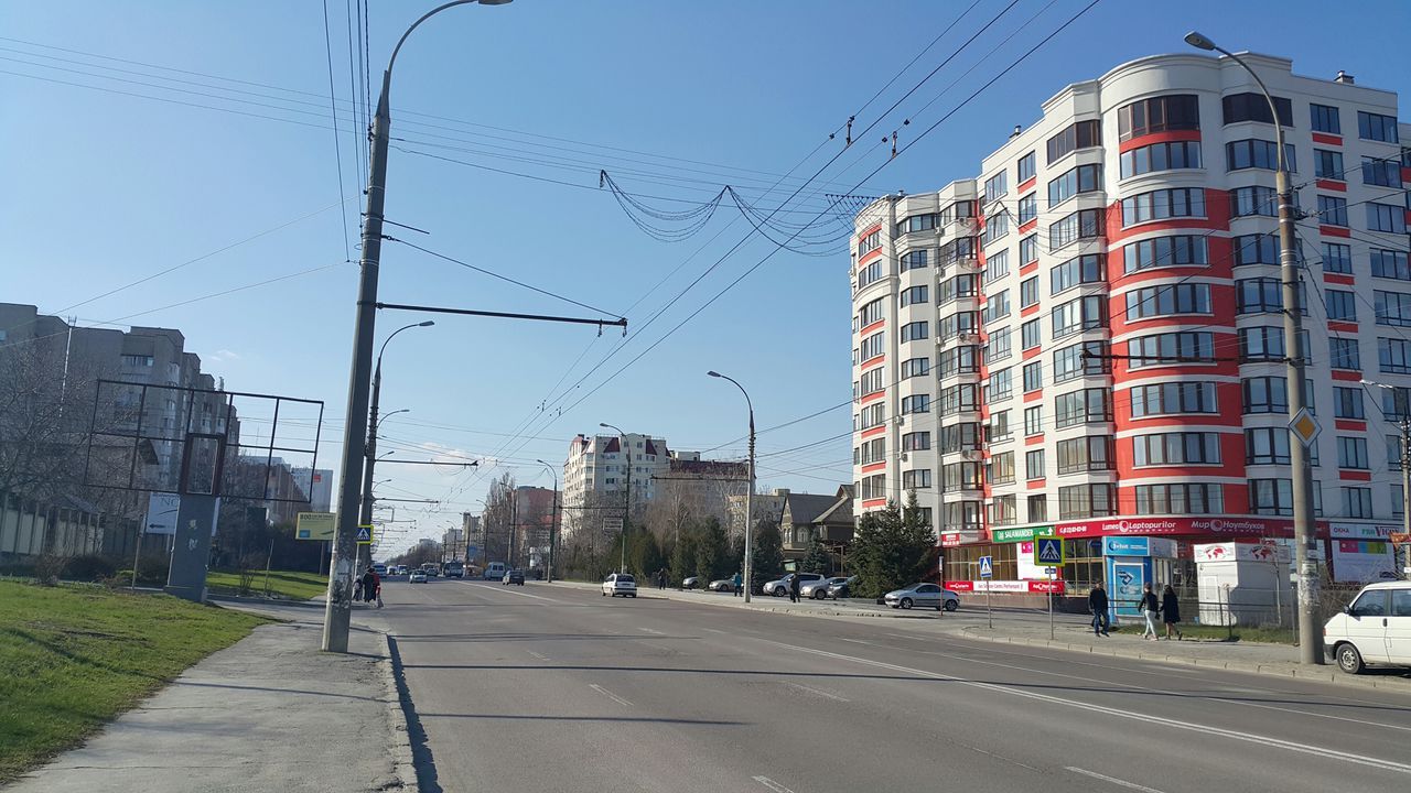 Chirie. Spatii comerciale. Alba Iulia 168. Market. Farmacie. Oficii. 66m.