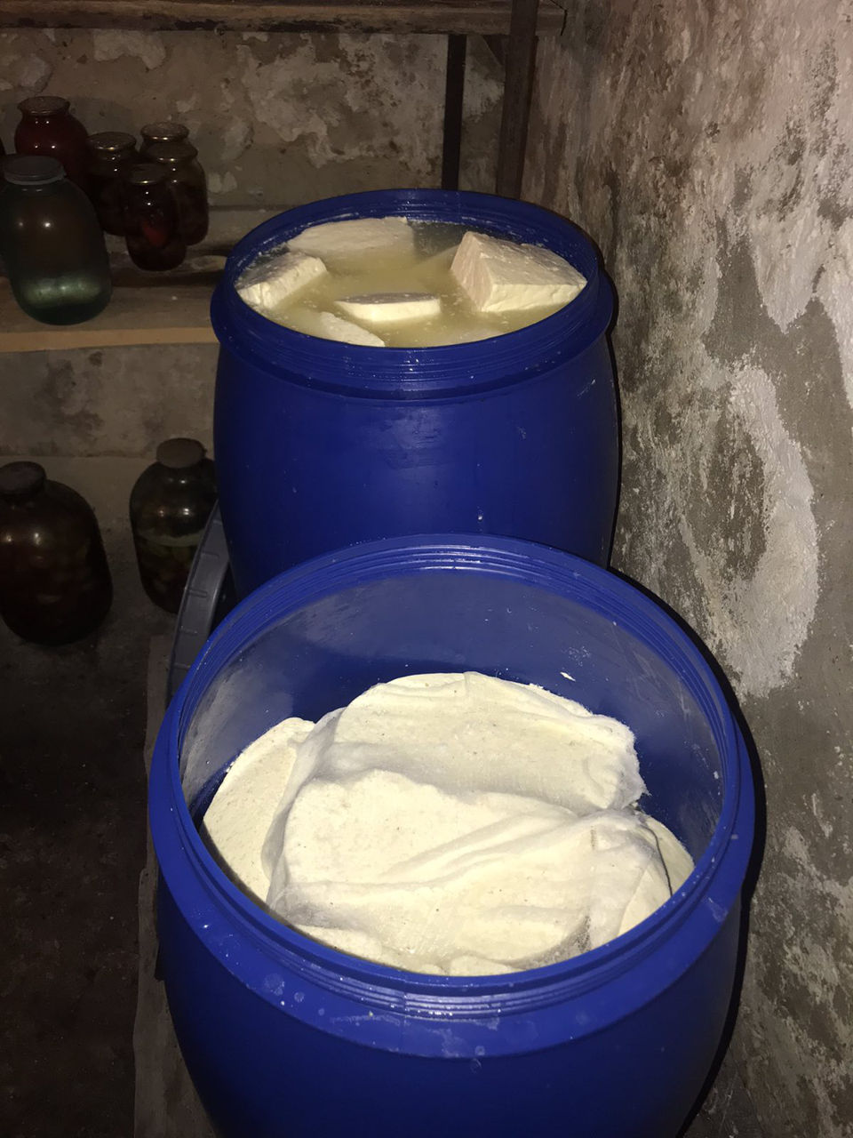 vind-100-kg-brinza-de-vaca-inchegata
