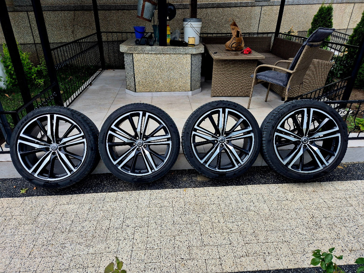 Cu84 X R21 Jante volvo originale R21 cu cauciucuri vara pirelli pentru xc60 xc90